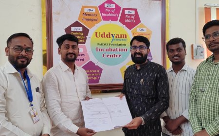 स्वावलंबी भारत अभियान आणि उद्यम फाउंडेशन,  पु. अ. हो. सोलापूर विद्यापीठ सोलापूर यांच्यात सामंजस्य करार.*