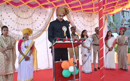 सोलापूरचा स्वातंत्र्यलढा हा भारतीय स्वातंत्र्य चळवळीतील ऐतिहासिक लढा-जिल्हाधिकारी कुमार आशीर्वाद