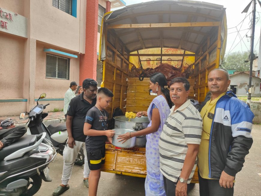 पूरग्रस्तांच्या मदतीसाठी धावले संघ स्वयंसेवक