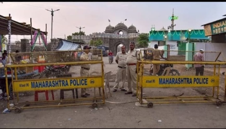 औरंगजेबची कबर, त्यांना खबर