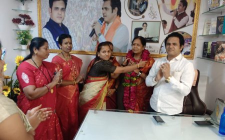 सेवा फाउंडेशनचे संस्थापक  प्रकाश राठोड यांच्या वतीने भाजपा शहर अध्यक्षा  रोहिणीताई तडवळकर यांचा सत्कार.