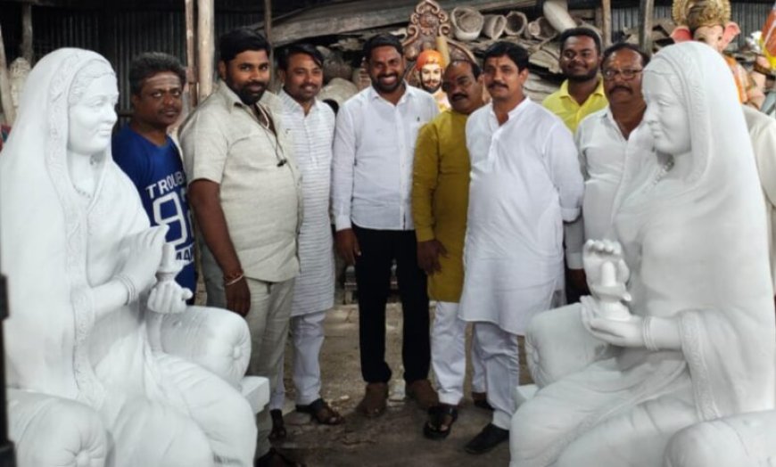 पु.अहिल्यादेवी जयंतीनिमित्त पूर्णाकृती मूर्तींचे वितरण