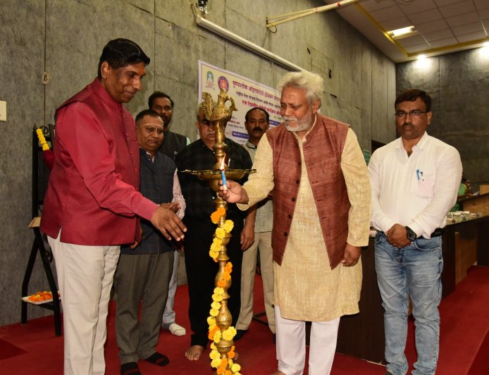 स्वतःच्या स्वार्थासाठी नद्यांचे आरोग्य बिघडवले आता नदी, नाल्यांच्या आरोग्याकडे लक्ष द्या