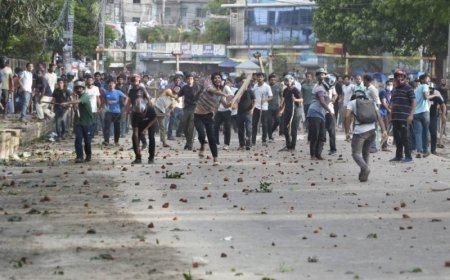 मोबाईल क्रांती, गोळीबारात 20 तरुण ठार, 256 जखमी; नेपाळमध्ये युवकांचा संसदेवर हल्लाबोल