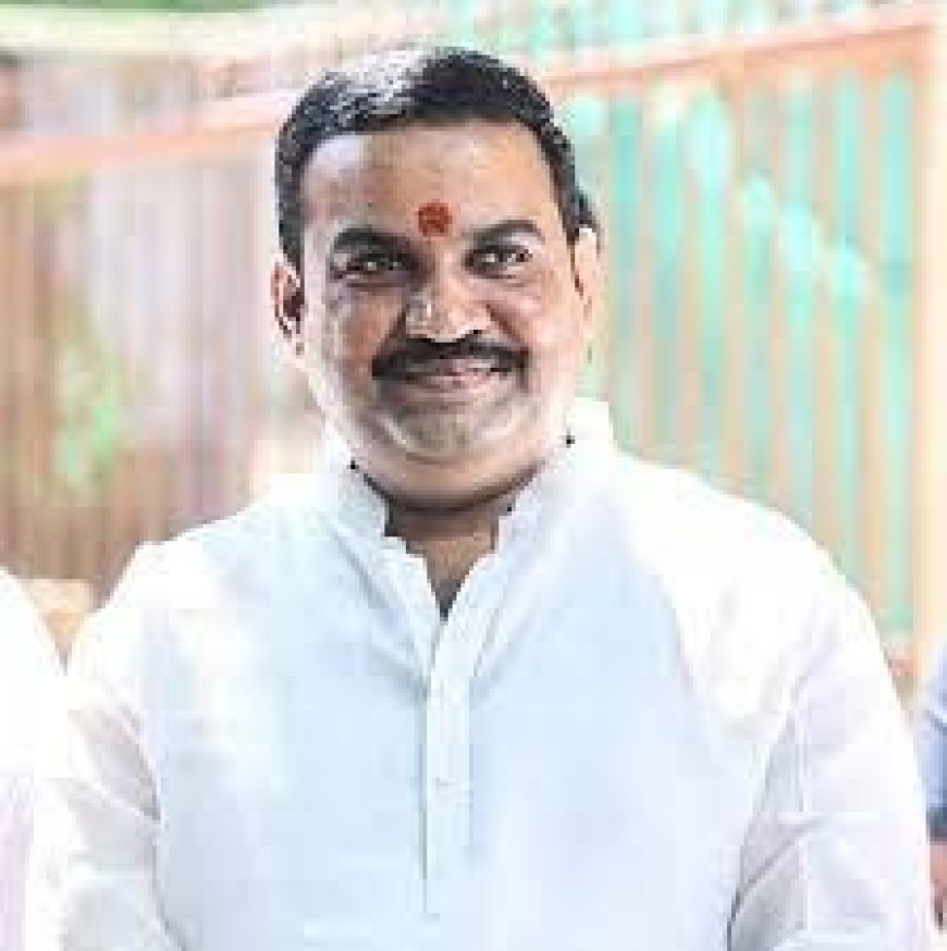 युवा नेते उदयशंकर पाटलांच्या मालमत्तेवर परळी वैजनाथच्या  बॅकेचा ताबा