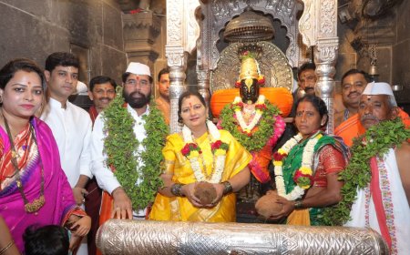 बळीराजाला सुख-समाधान लाभावे, यासाठी उपमुख्यमंत्री एकनाथ शिंदेंचे पांडुरंगाला साकडं!