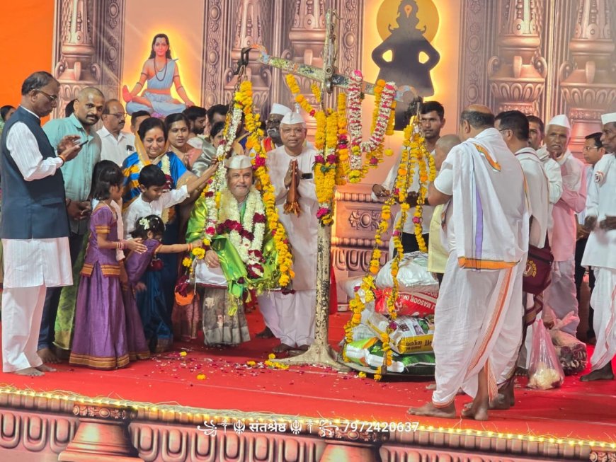सद्गुरू गुरुबाबा महाराज औसेकर यांच्या एकषष्ठीनिमित्त तुलाभाराचा अपूर्व सोहळा