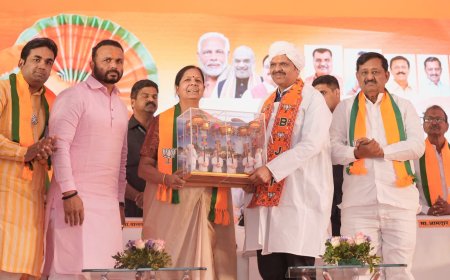 आयटी पार्कला फडणवीसांचा बूस्टर! विजय संकल्प सभेत देवाभाउंचे व्हीजन!!