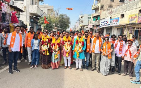 भव्य पदयात्रेमुळे प्र.13मध्ये शिवसेनामय वातावरण