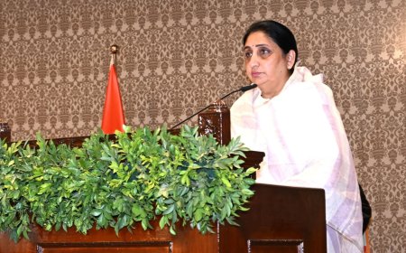 सुनेत्राताईंकडेंच वारसा,राष्ट्रवादी विलीनीकरणास ब्रेक?