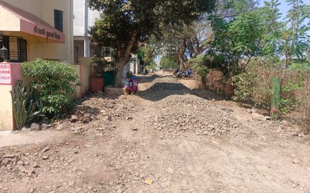 प्र.26 कृष्णा कॉलनीत रस्ते कामाची सुरुवात, मा.नगरसेविका राजश्री चव्हाण यांचा निधी