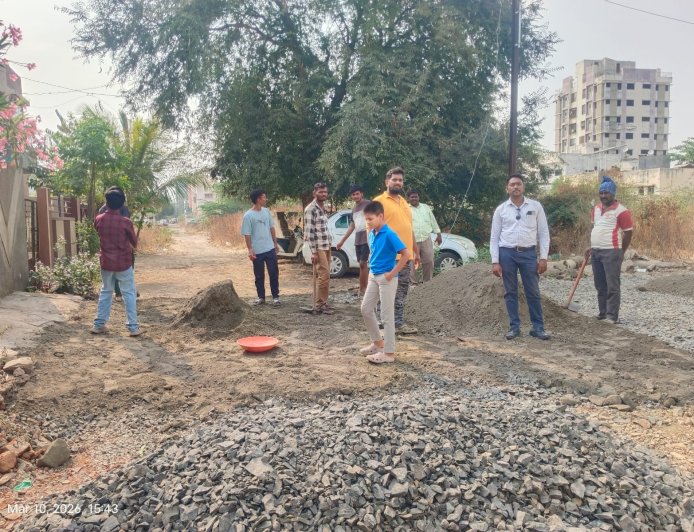 प्र.26 रत्नमंजिरी नगरात रस्ते काम सुरु