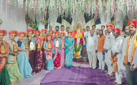 श्री महात्मा बसवेश्‍वर प्रतिष्ठानतर्फे नारीशक्ती पुरस्काराने गौरव