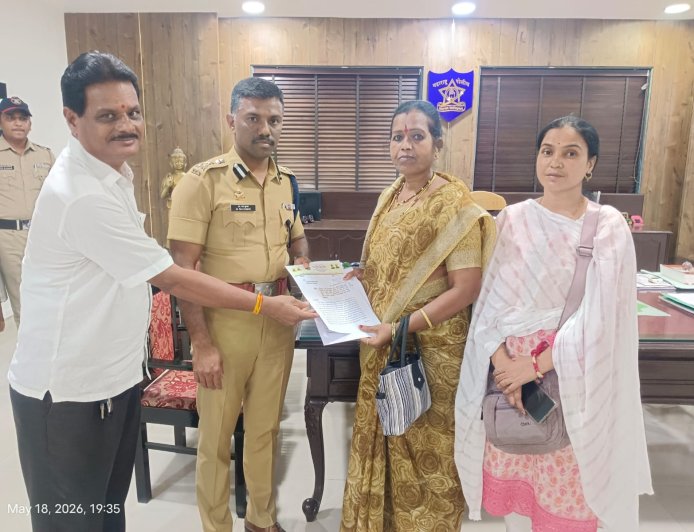शिक्षण अधिकारी सचिन जगताप यांच्यावर ॲट्रॉसिटी व विनयभंगाचा गुन्हा दाखल करण्याची मागणी