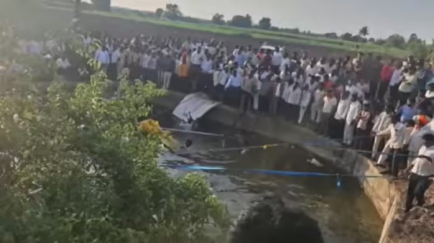 भीषण  अपघात, भाविकांचा टेम्पो विहिरीत कोसळून १४ ठार