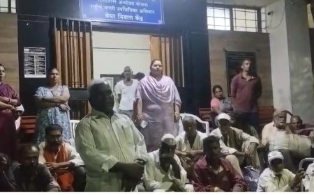 २० बेघराना आपुलकी निवारा केंद्रात आश्रय; श्रीदेवी फुलारेचा  पुढाकार