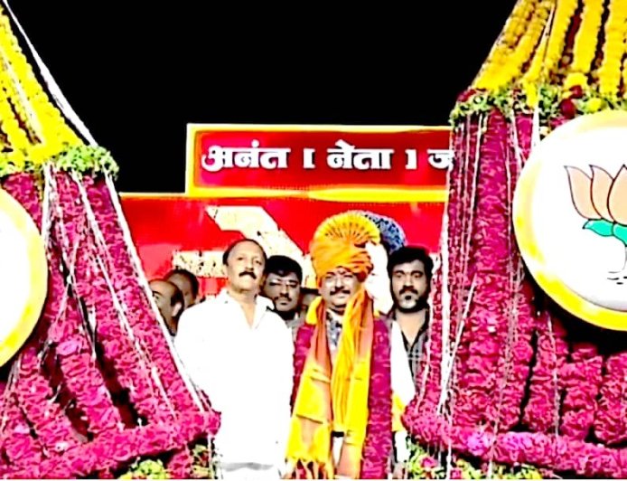 रक्तदान, शैक्षणिक साहित्य, वृक्षारोपण.. नगरसेवक अनंत (नेता) जाधव वाढदिवस समाजोपयोगी उपक्रमांनी साजरा
