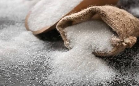 साखरेत मिलीभगत,साखर कारखानदारच व्यापारी!