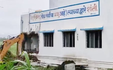 महाराष्ट्रात जिहादी अतिक्रमणांवर 'देवा'चा बुलडोझर
