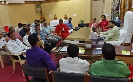 'ई बसेसना आता दिवाळीचा मुहूर्त; २ महिन्यापूर्वी बस आल्या...पण