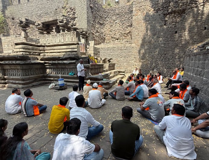 ऐतिहासिक भुईकोट किल्ल्यात विहिंपचा शस्त्रपूजन सोहळा