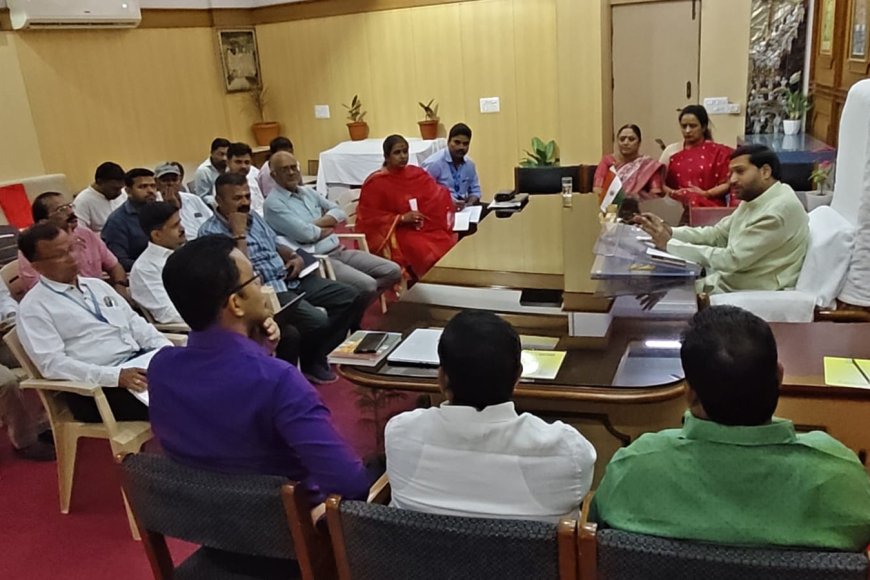 'ई बसेसना आता दिवाळीचा मुहूर्त; २ महिन्यापूर्वी बस आल्या...पण